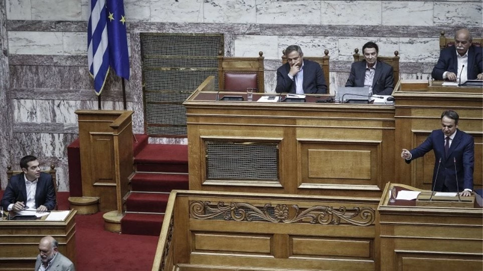 ΝΔ: Ο πρωθυπουργός απέτυχε παταγωδώς – Κυβέρνηση: Όσα δεν φτάνει η αλεπού τα κάνει κρεμαστάρια